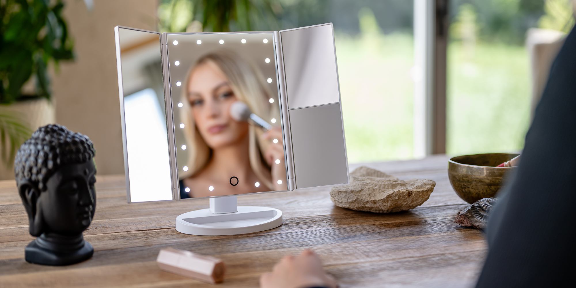 Lusterko do makijażu Humanas HS-ML04 z podświetleniem LED - białe
